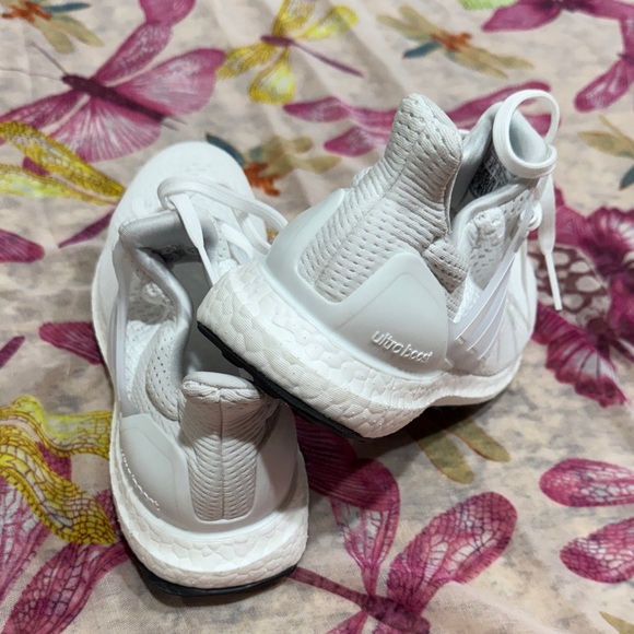 adidas Women's White Athletic Running Shoes - Picture 4 of 5